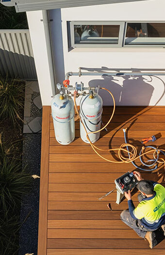 Connecting Gas Bottles